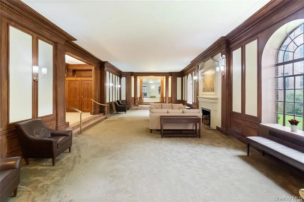 84-51 Beverly Road #6R Kew Gardens, NY 11415