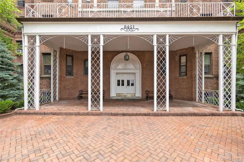 84-51 Beverly Road #6R Kew Gardens, NY 11415