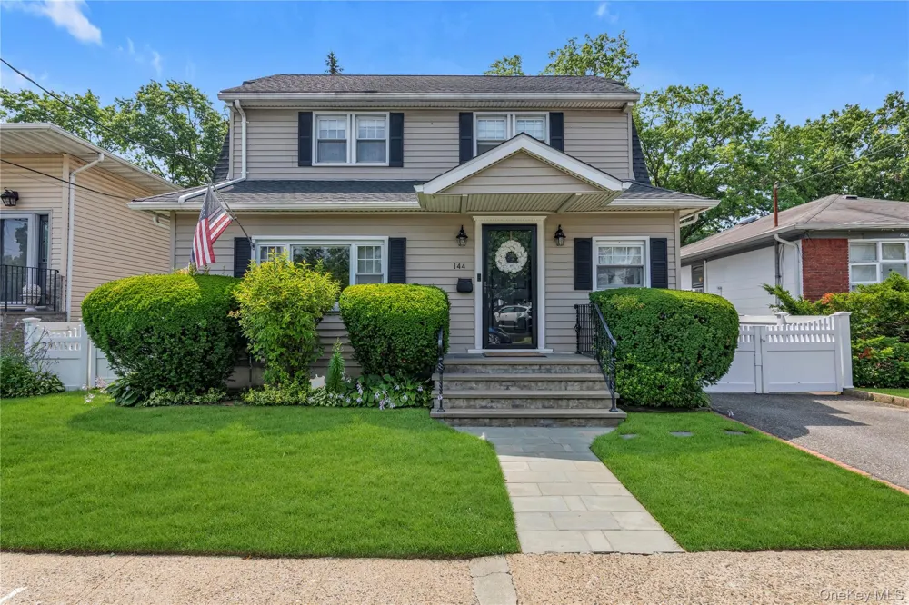 144 Buckingham Place Lynbrook, NY 11563