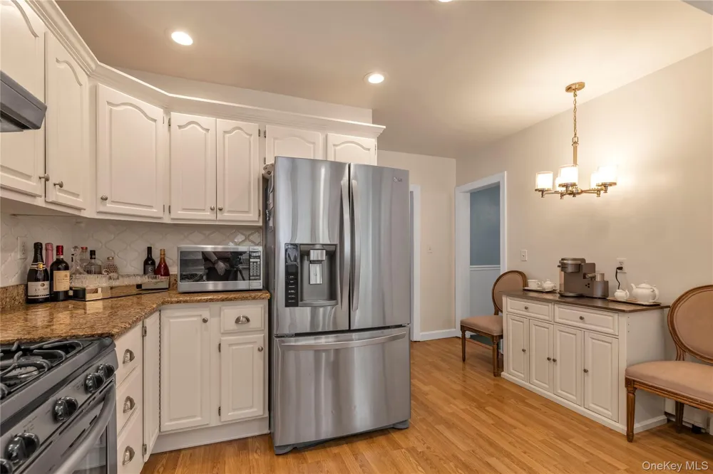 144 Buckingham Place Lynbrook, NY 11563