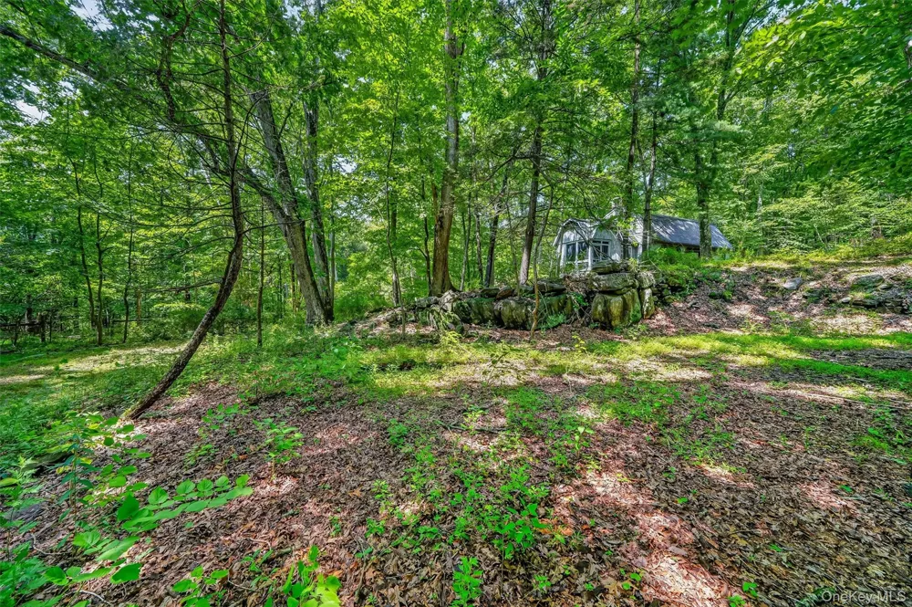 82 Shingle House Road Millwood, NY 10546
