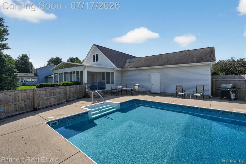 9145 Apple Orchard Drive Tyrone Township, MI 48430