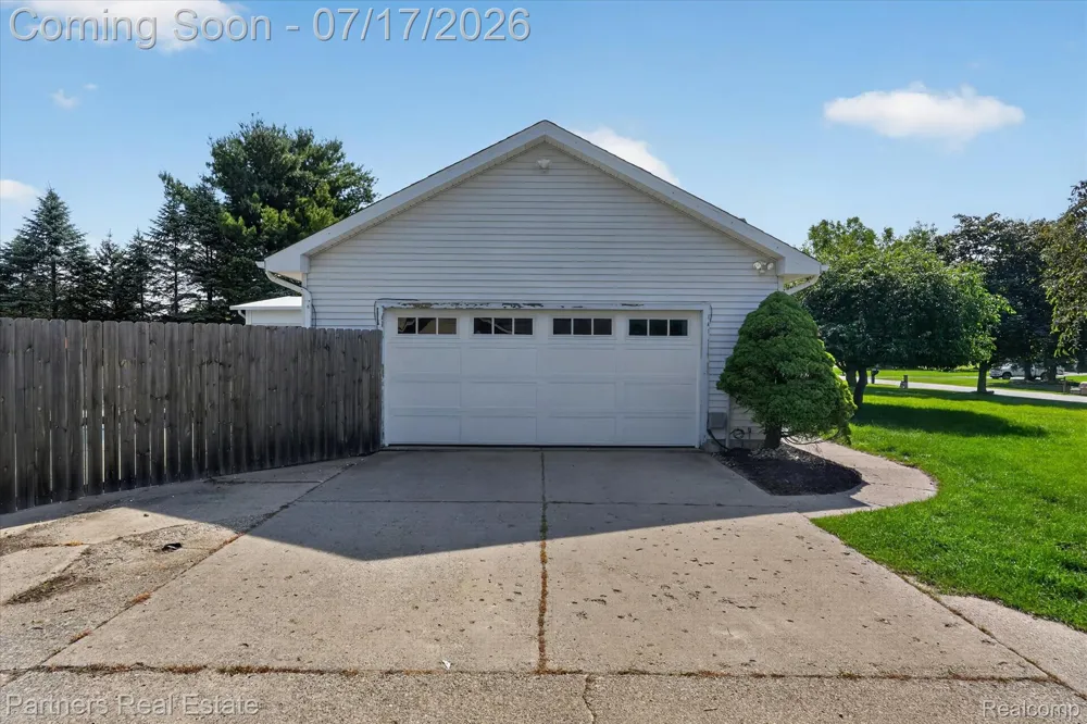 9145 Apple Orchard Drive Tyrone Township, MI 48430