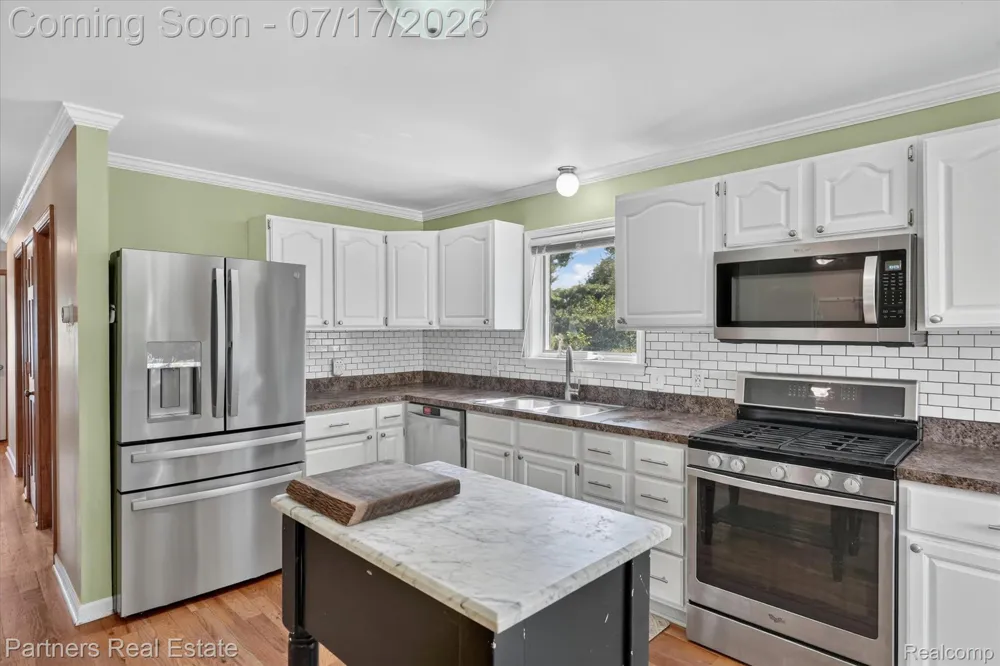 9145 Apple Orchard Drive Tyrone Township, MI 48430