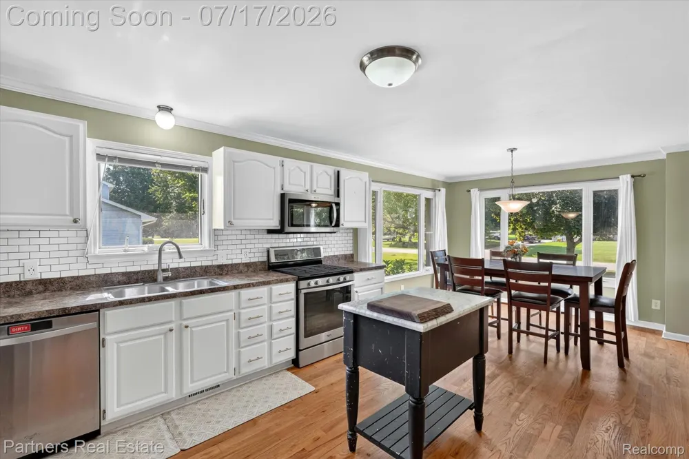 9145 Apple Orchard Drive Tyrone Township, MI 48430