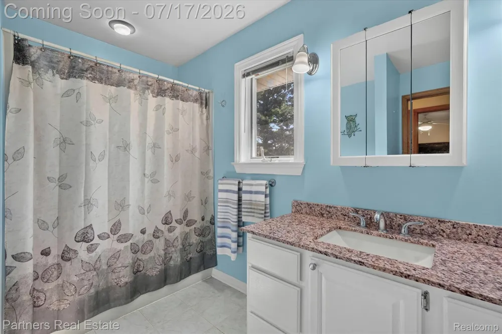 9145 Apple Orchard Drive Tyrone Township, MI 48430
