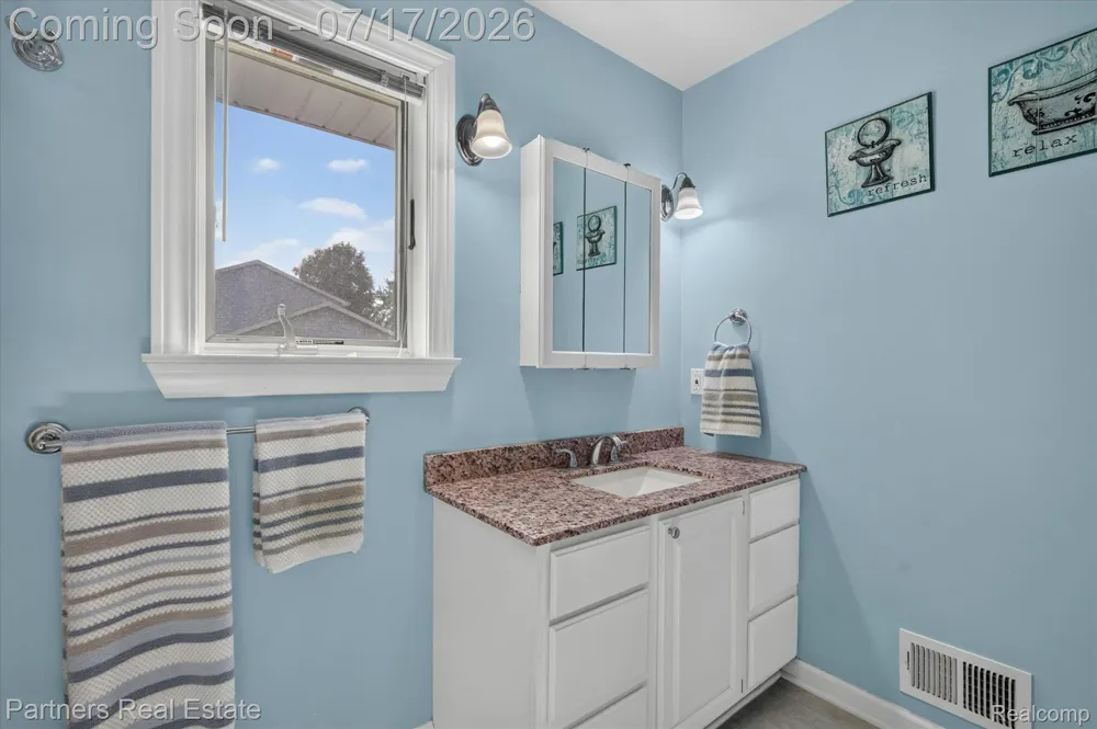 9145 Apple Orchard Drive Tyrone Township, MI 48430