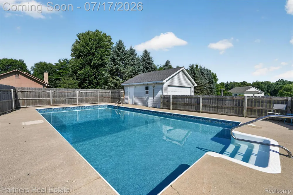 9145 Apple Orchard Drive Tyrone Township, MI 48430