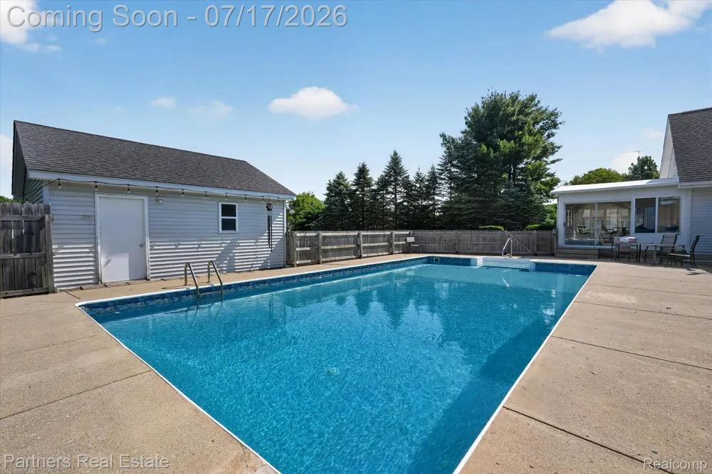 9145 Apple Orchard Drive Tyrone Township, MI 48430
