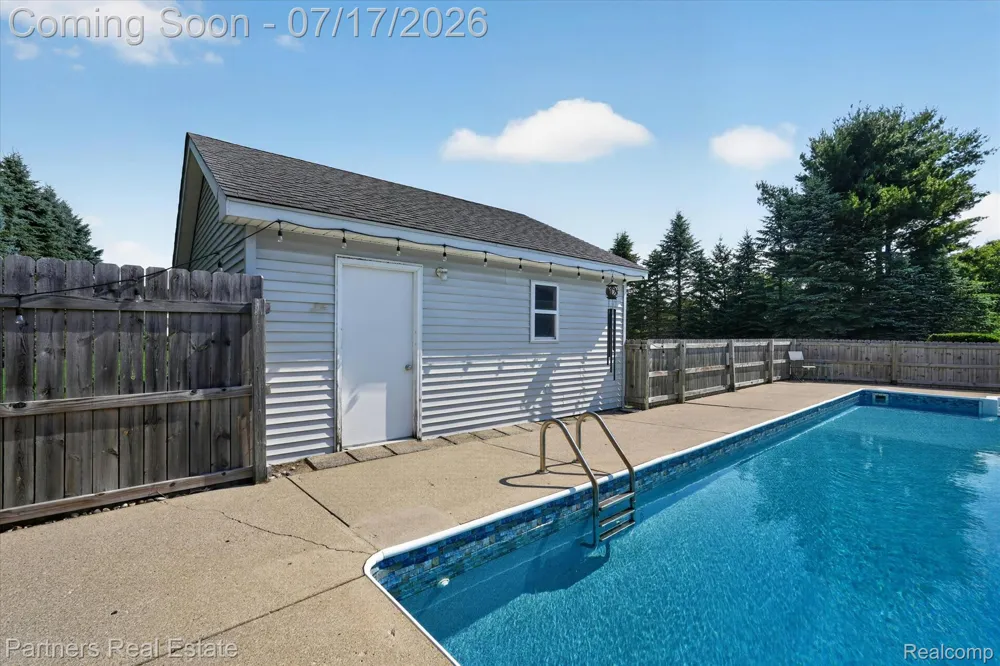 9145 Apple Orchard Drive Tyrone Township, MI 48430