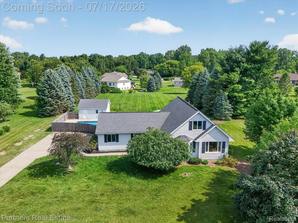 9145 Apple Orchard Drive Tyrone Township, MI 48430