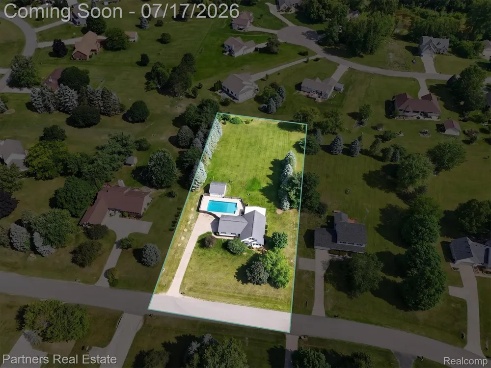 9145 Apple Orchard Drive Tyrone Township, MI 48430