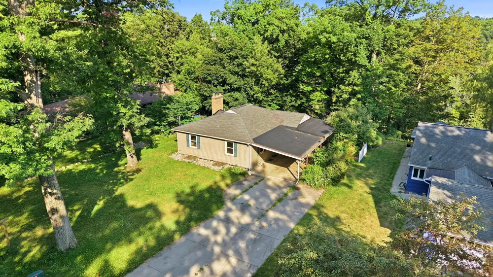 2757 Cascade Springs Drive SE Cascade Charter Township, MI 49546