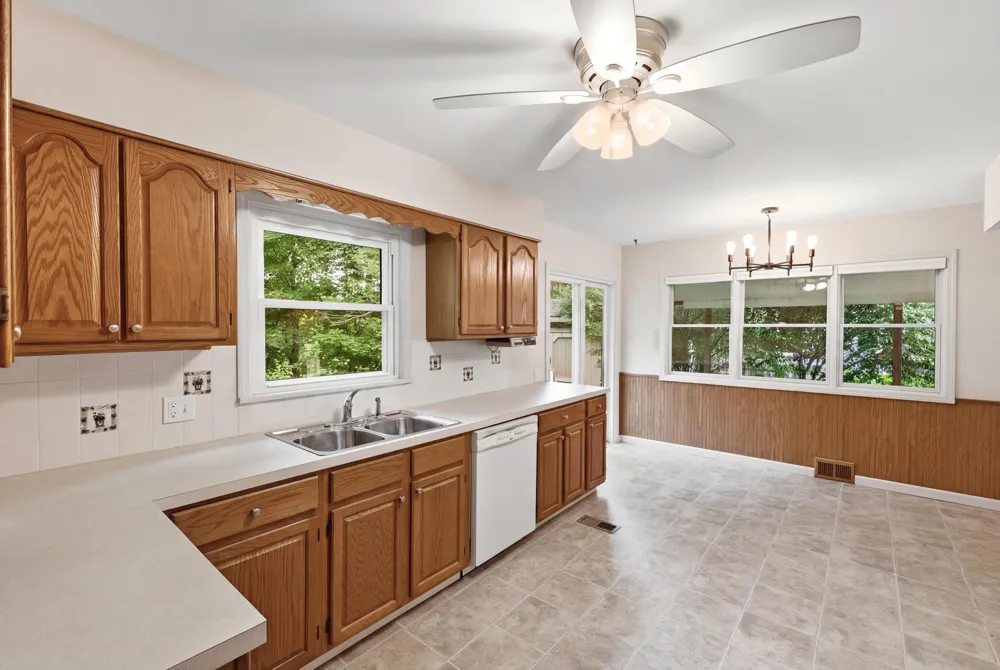 2757 Cascade Springs Drive SE Cascade Charter Township, MI 49546