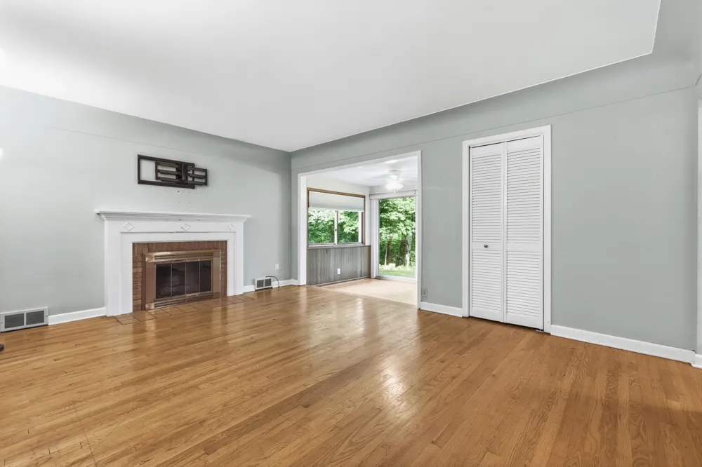 2757 Cascade Springs Drive SE Cascade Charter Township, MI 49546