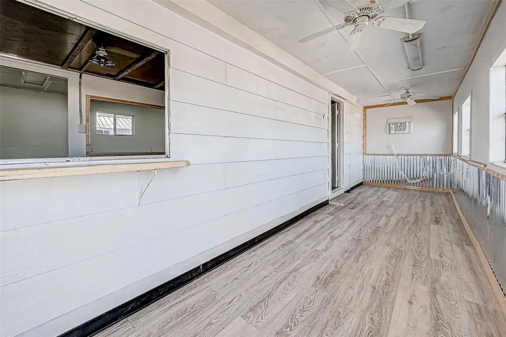 8912 Park Street Needville, TX 77461