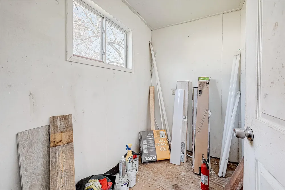 8912 Park Street Needville, TX 77461