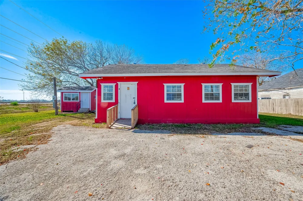 8912 Park Street Needville, TX 77461