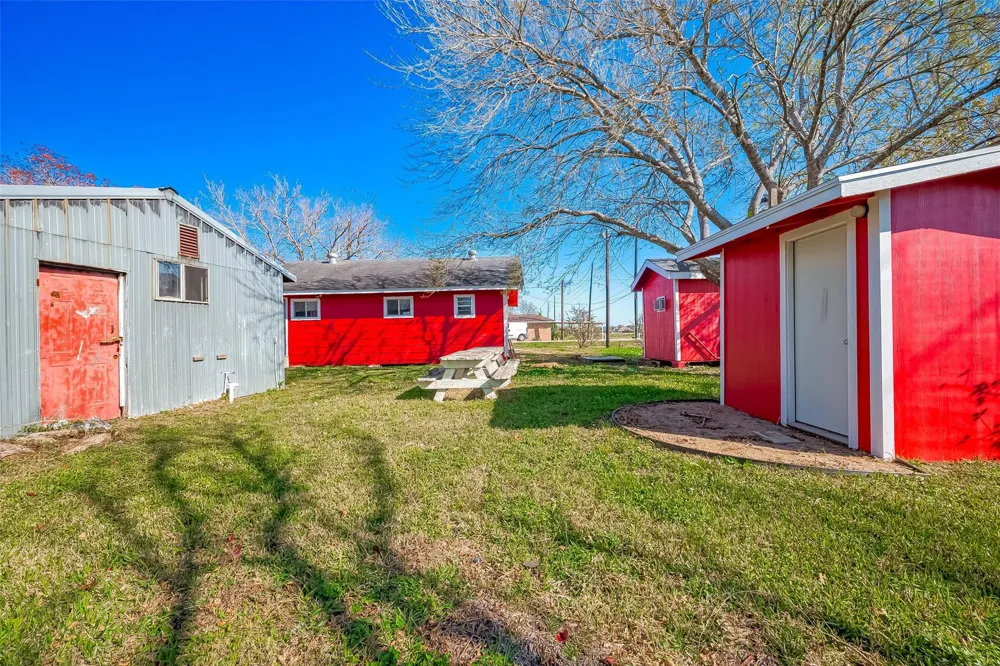 8912 Park Street Needville, TX 77461