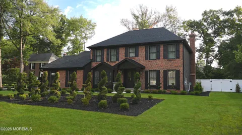 9 Wood Lake Court