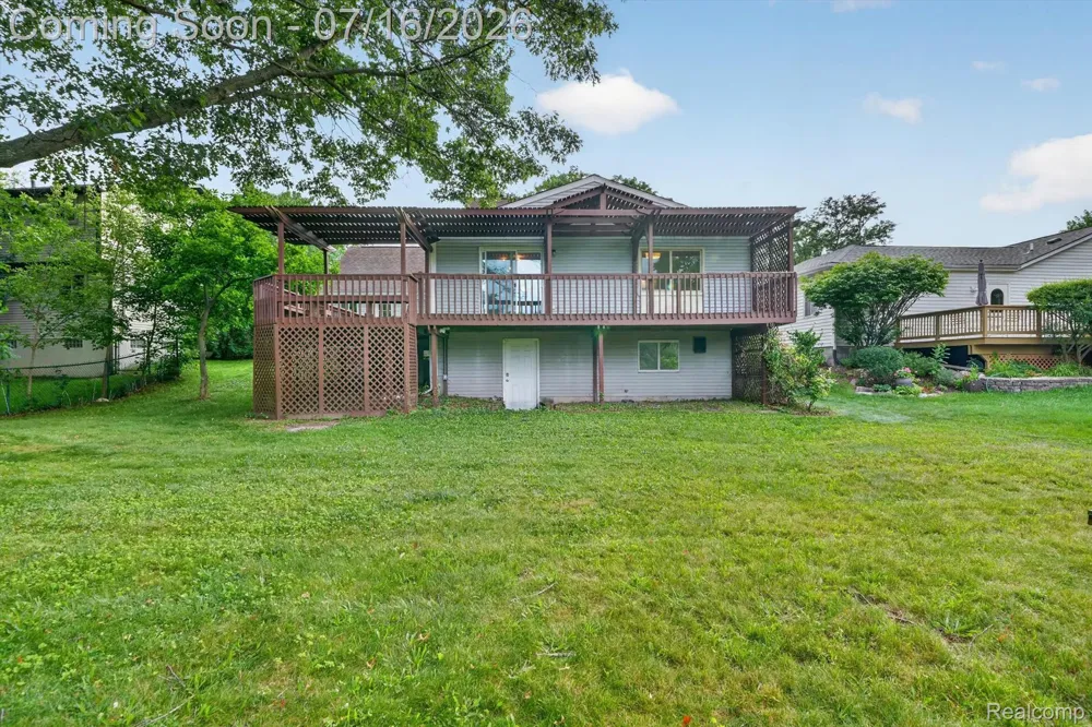 891 Devonshire Boulevard Brighton City, MI 48116