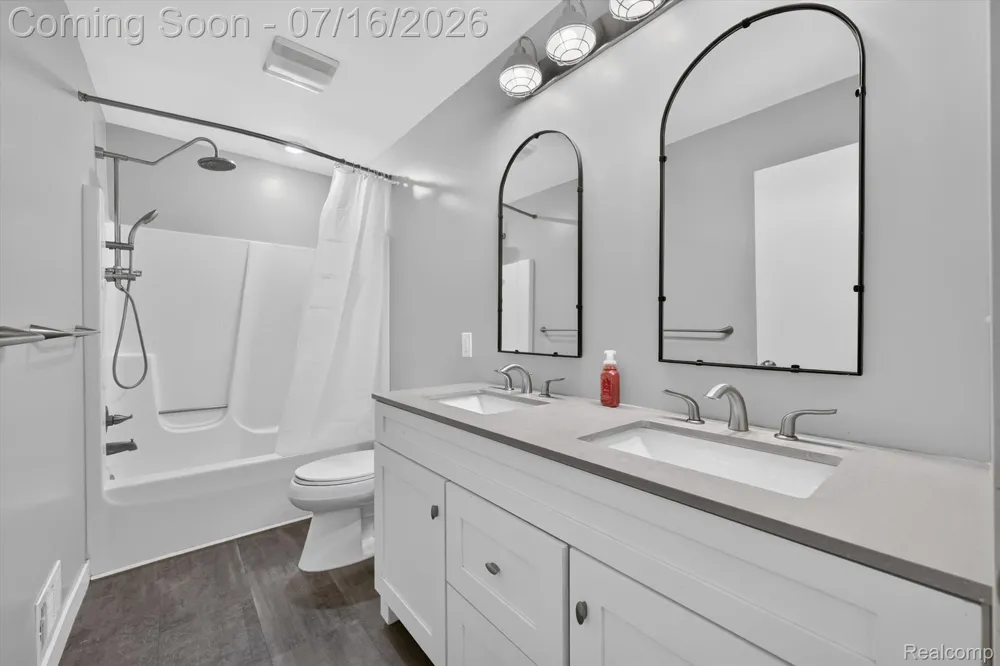 891 Devonshire Boulevard Brighton City, MI 48116