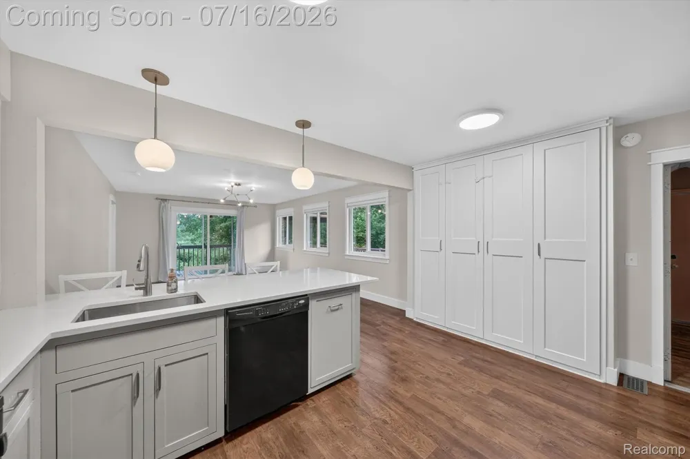891 Devonshire Boulevard Brighton City, MI 48116