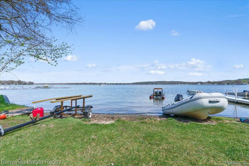 9623 Winston Dexter Township, MI 48169