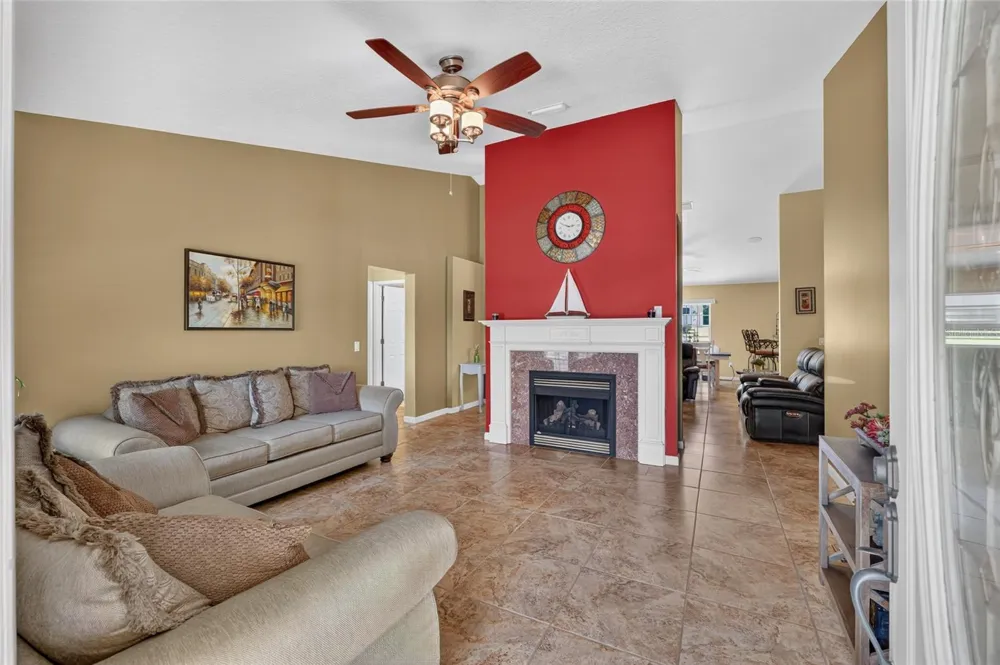 3830 GRIFFIN VIEW DRIVE Lady Lake, FL 32159