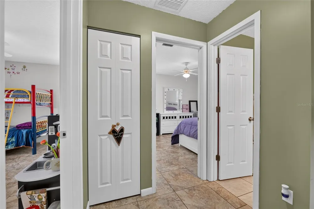 3830 GRIFFIN VIEW DRIVE Lady Lake, FL 32159