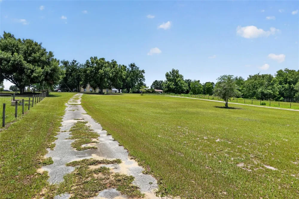 3830 GRIFFIN VIEW DRIVE Lady Lake, FL 32159