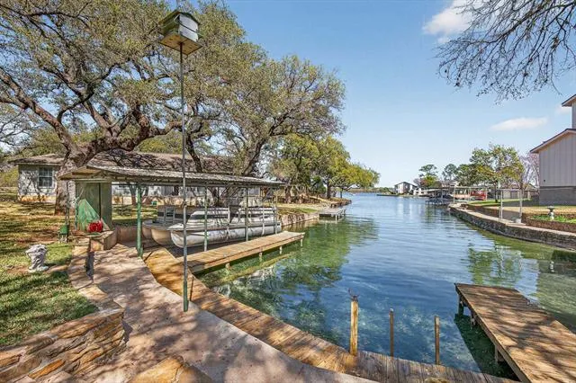 102 Cove Lane Sunrise Beach, TX 78643