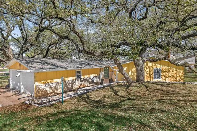 102 Cove Lane Sunrise Beach, TX 78643