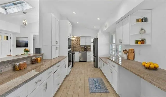 102 Cove Lane Sunrise Beach, TX 78643