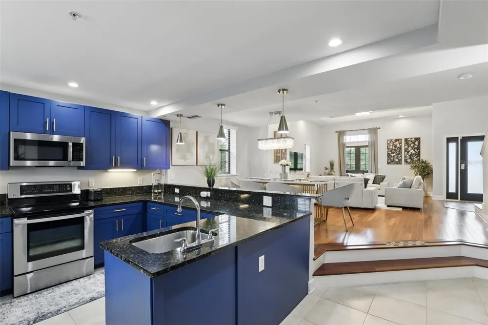 14501 DAMAI LANE Orlando, FL 32821
