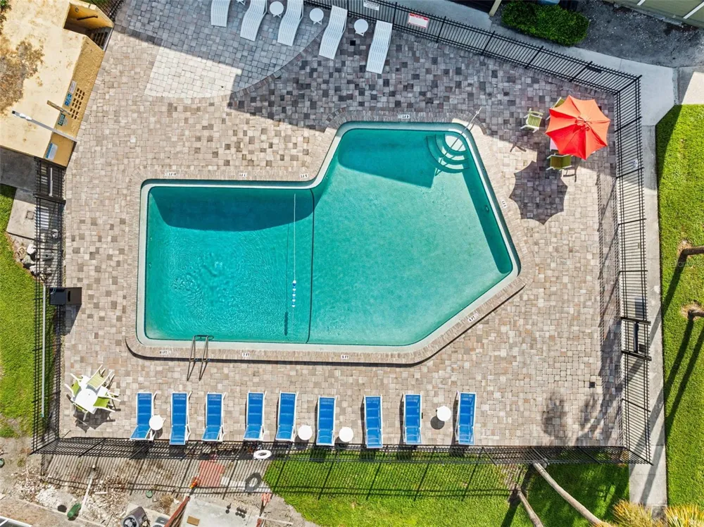 910 LAKE DESTINY ROAD #B Altamonte Springs, FL 32714