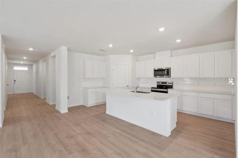2831 ELIO HAMMOCK DRIVE St Cloud, FL 34773