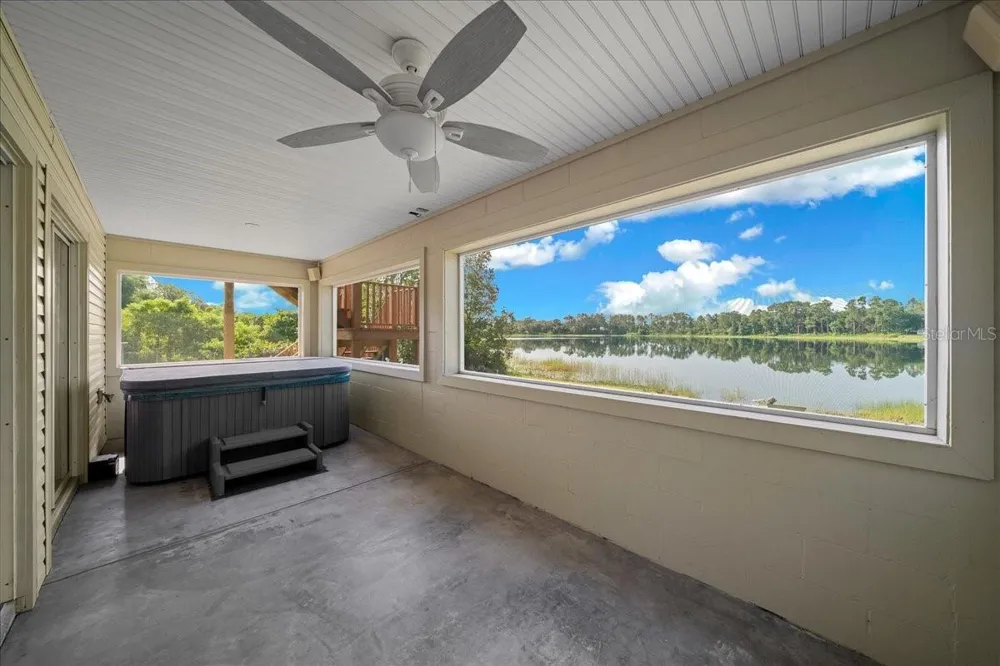 206 MALAUKA RADIAL Ocklawaha, FL 32179