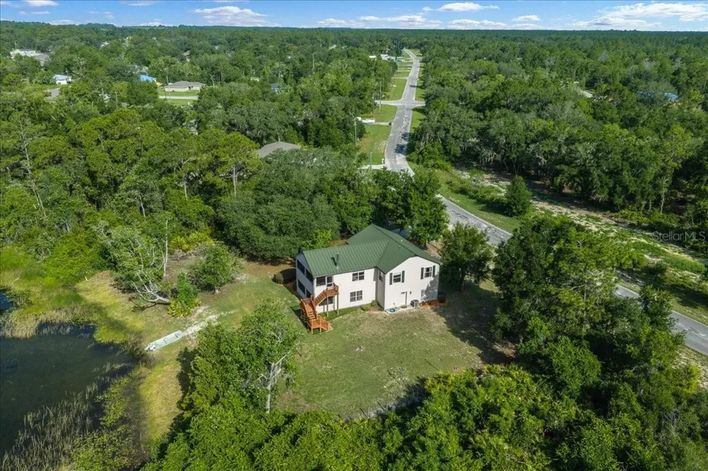 206 MALAUKA RADIAL Ocklawaha, FL 32179