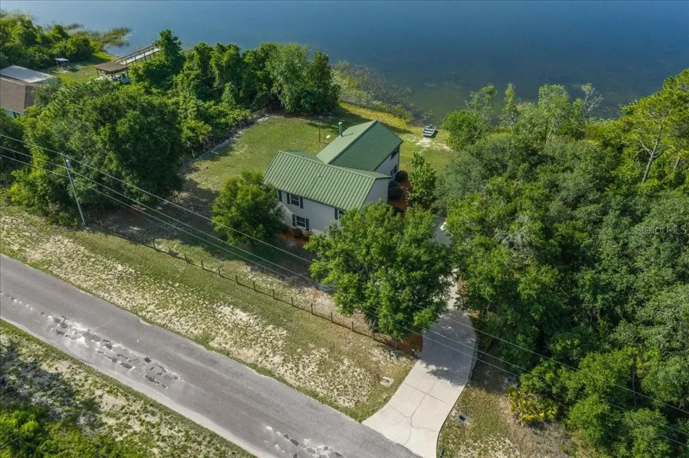 206 MALAUKA RADIAL Ocklawaha, FL 32179