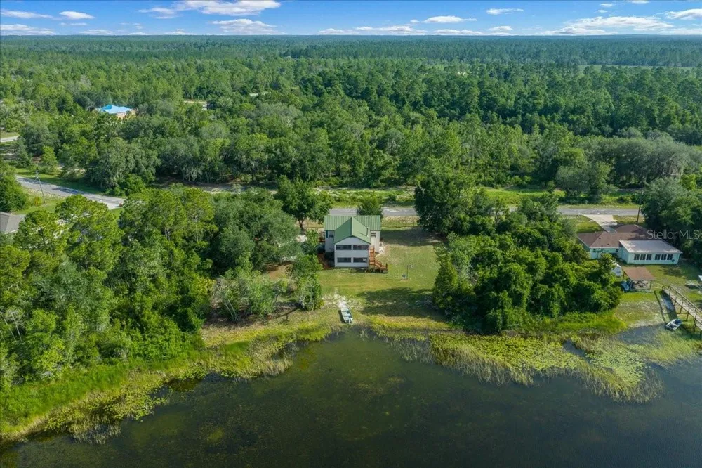 206 MALAUKA RADIAL Ocklawaha, FL 32179
