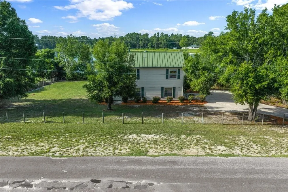 206 MALAUKA RADIAL Ocklawaha, FL 32179