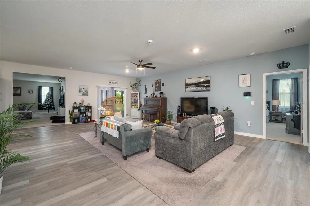 182 WOODSTORK WAY Frostproof, FL 33843