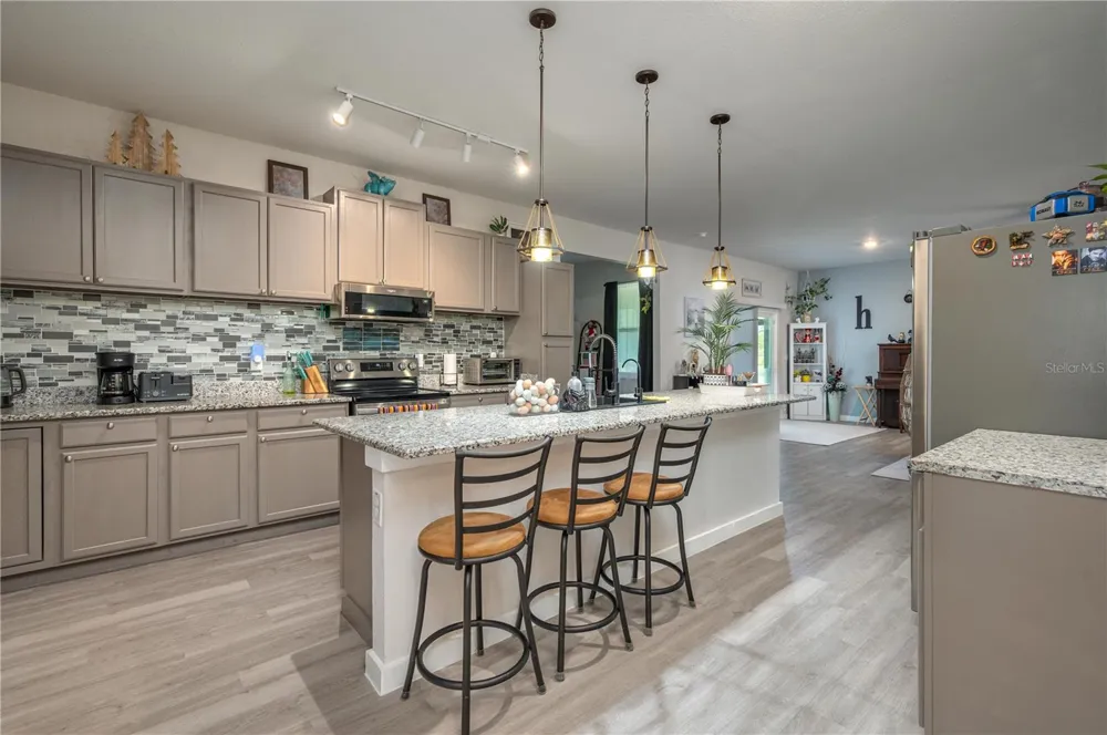 182 WOODSTORK WAY Frostproof, FL 33843