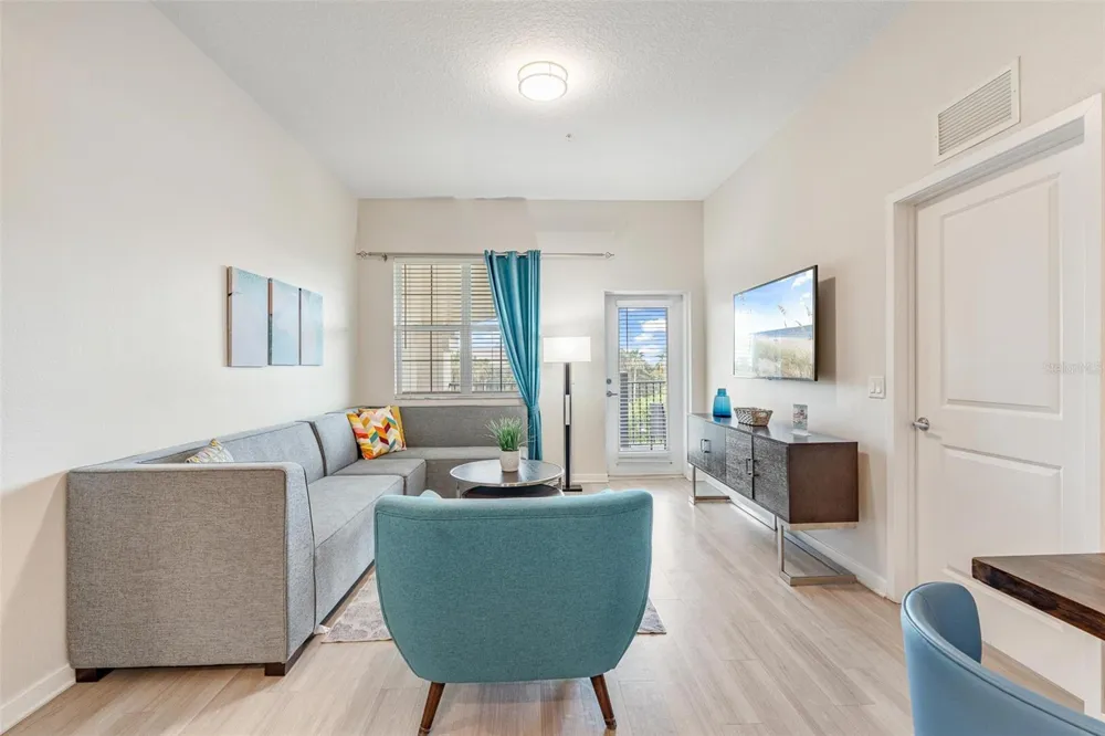 4001 BREAKVIEW DRIVE #D409 Orlando, FL 32819