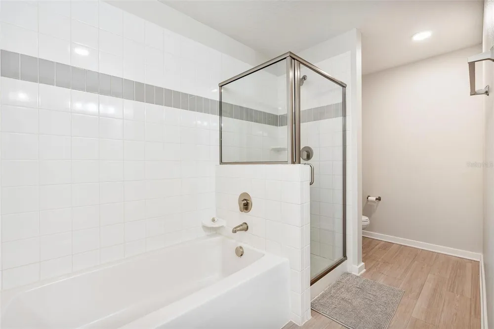 4001 BREAKVIEW DRIVE #D409 Orlando, FL 32819