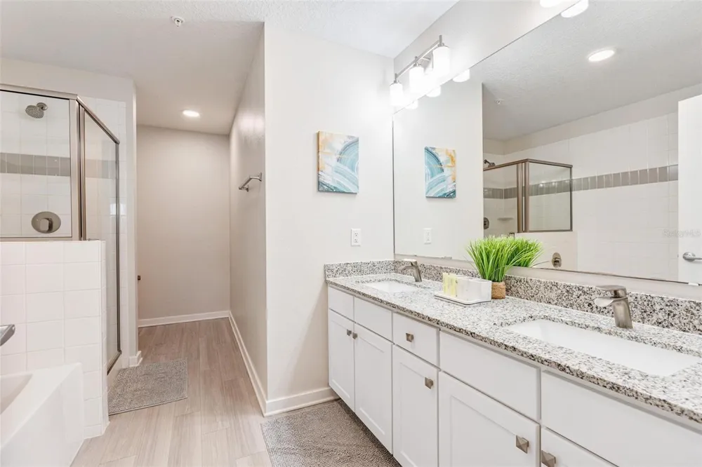 4001 BREAKVIEW DRIVE #D409 Orlando, FL 32819