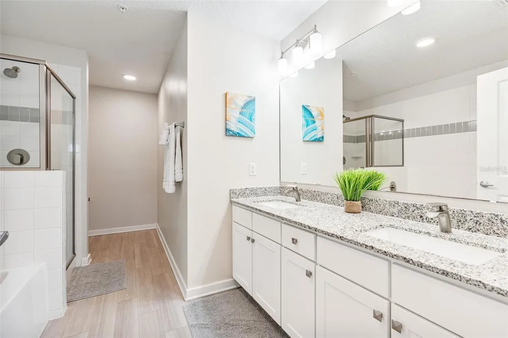 4001 BREAKVIEW DRIVE #D409 Orlando, FL 32819