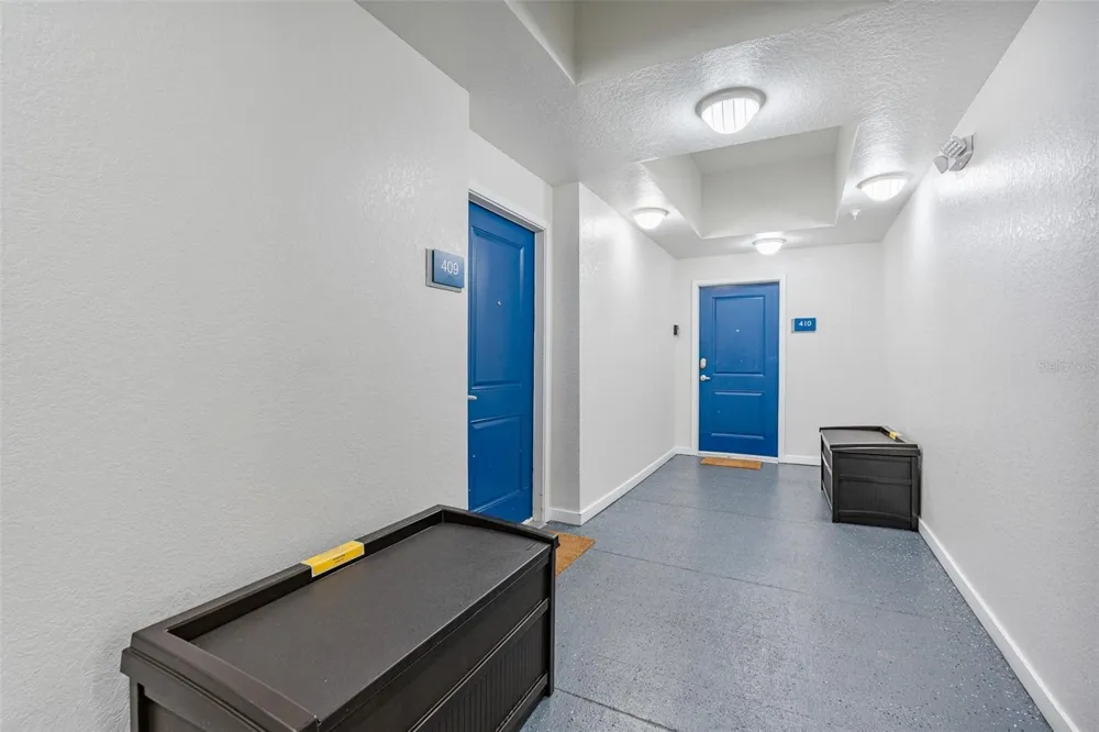 4001 BREAKVIEW DRIVE #D409 Orlando, FL 32819