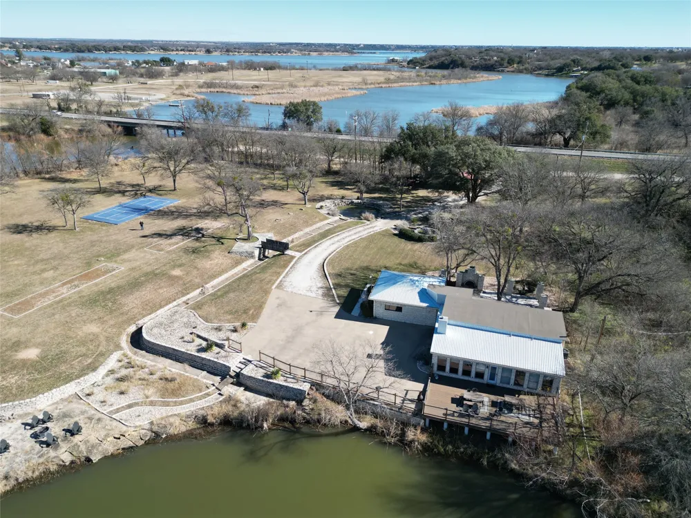 7124 Old Granbury Road Granbury, TX 76049